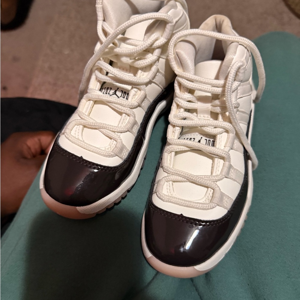 Jordan 11 “Neopolitan” Kids